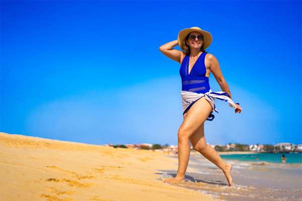 The Bikini Incision Hip Replacement: A Discreet Option With Real Clinical Benefits